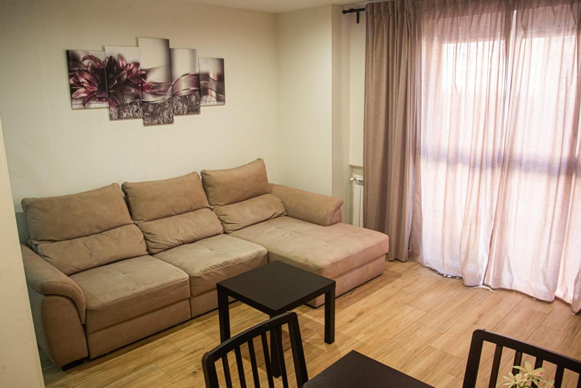 Centro Historico Parking Vt-13960 Appartement Alcalá de Henares Buitenkant foto